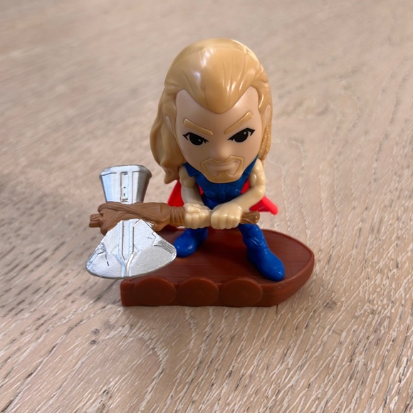 💜 FREE w/ any Kid’s Bundle. Thor toy. Marvel. - Picture 1 of 2